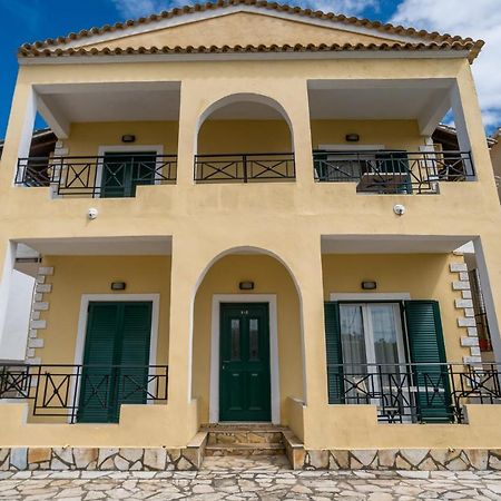Barax Apartments Агиос-Георгиос Экстерьер фото